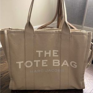 LARGE MARC JACOBS TOTE BAG